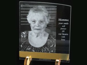 Acrylic memorial plaque with LED lightinb for mom - size 6"x8"